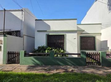 Casa · 146m² · Casa en Venta en Munro, Vicente López, G. B. a. Zona Norte