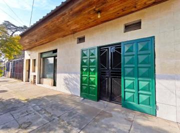PH · 130m² · 3 Ambientes · 1 Cochera · Venta PH de 3 Ambientes en Isidro Casanova