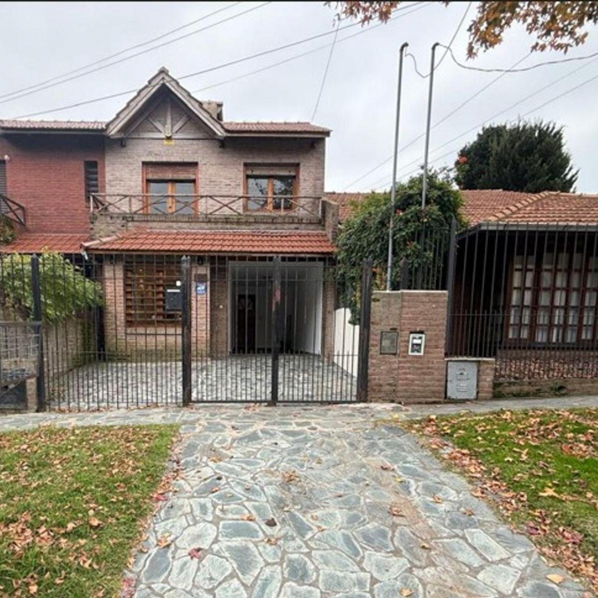 venta ph 4 ambientes en barrio san carlos - sum, buhardilla y parque con parrilla