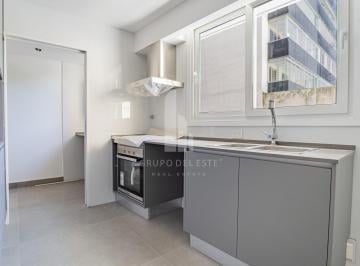 Departamento · 120m² · 4 Ambientes · 1 Cochera · Departamento en Flores