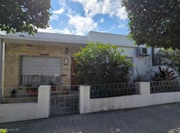 Casa · 98m² · 3 Ambientes · Casa 3 Ambientes Venta Castelar Norte