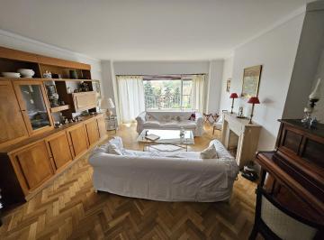 Departamento · 134m² · 5 Ambientes · 1 Cochera · Departamento Sobre Av Libertador Amoblado