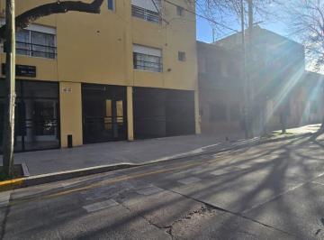Garage · 11m² · Victor Hugo 900 Cochera Fija Cubierta Entrada Independiente Villa Luro