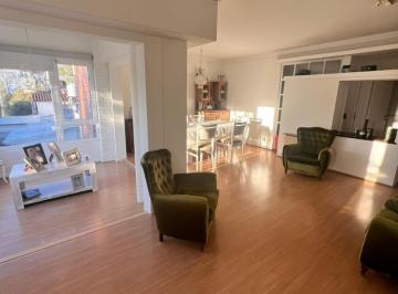 Departamento · 110m² · 4 Ambientes · 1 Cochera · Semipiso de 3 Amb + Dependencia y Cochera. La Perla