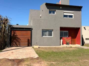 Casa de 5 ambientes, Río Ceballos · Casa en Venta de 3 Dorm. con Pileta – Bosques de Catalina | Villa Catalina