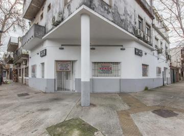 Local comercial · 110m² · 3 Ambientes · 1 Cochera · Local Comercial en Esquina de 150 m² con Entrada Independien
