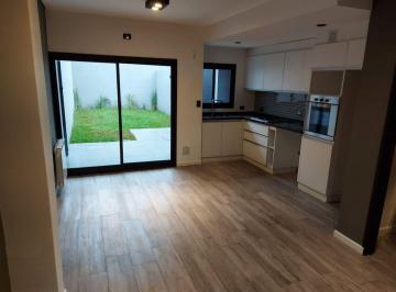 Casa de 5 ambientes, Vicente López · Impecable Triplex en Olivos.
