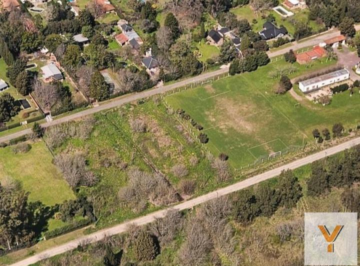 Terreno · 2300m²