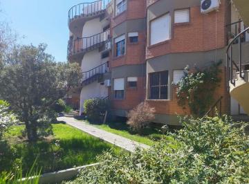 Departamento de 4 ambientes, Godoy Cruz · Bloque Inmobiliario Alquila: