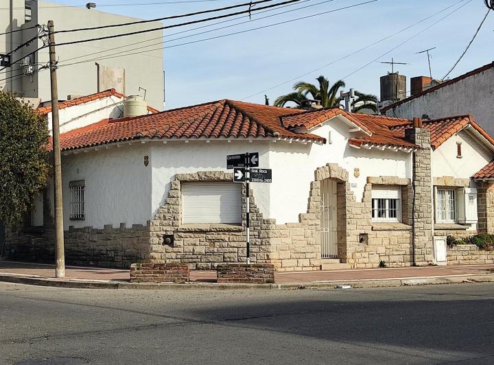 Casa · 98m² · 3 Ambientes · 1 Cochera