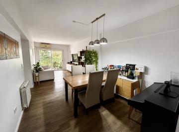 Departamento · 75m² · 4 Ambientes · 1 Cochera · Hermoso Depto 4 Amb con Cochera Al Cfrte. Vista Abierta. Amenities.