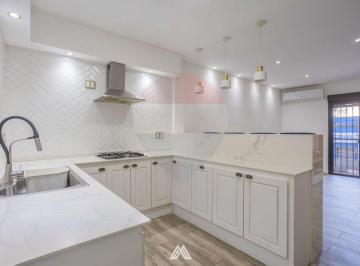 Departamento · 98m² · 5 Ambientes · Venta Apartamento 2 Dorm. Cordon con Jacuzzi