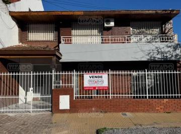 Casa · 207m² · 6 Ambientes · 1 Cochera · Casa Chalet en Venta en Beccar, San Isidro, G. B. a. Zona Norte