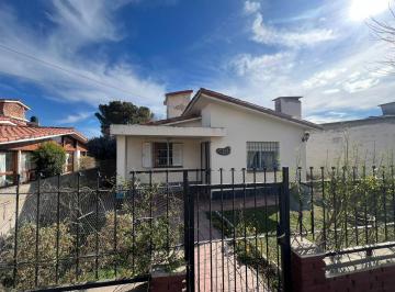 Casa · 350m² · 4 Ambientes · 1 Cochera · Casa 2 Habitaciones - Living - Cocina Comedor - Huerta Grande