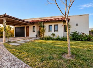 Casa de 7 ambientes, Funes · Dueño Vende Casa 3 Dorm. + Estudio