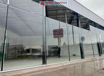 Local comercial · 640m² · 1 Ambiente · 5 Cocheras · Alquiler Local Deposito Todo Destino