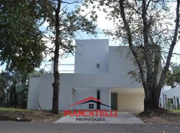 Casa · 200m² · 7 Ambientes · 4 Cocheras · Casa en Venta 6 Ambientes, en Lomas de San Antonio, Lujan