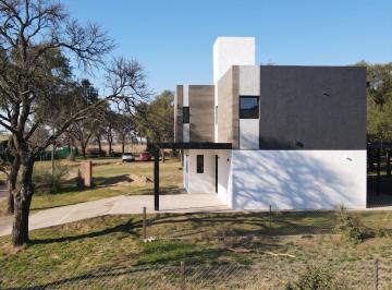 Casa de 7 ambientes, Malagueño · Casa a Estrenar en Country Valle del Golf Malagueño