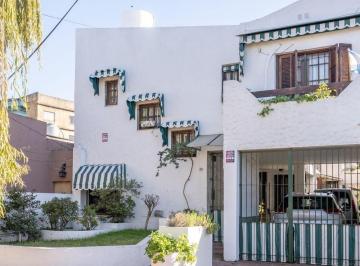 Casa · 228m² · 7 Ambientes · 2 Cocheras · Venta Hermosa Casa Financia 7 Ambientes Temperley
