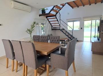 Casa · 96m² · 4 Ambientes · 3 Cocheras · Casa en Venta en Los Tilos, La Cañada de Pilar, Pilar