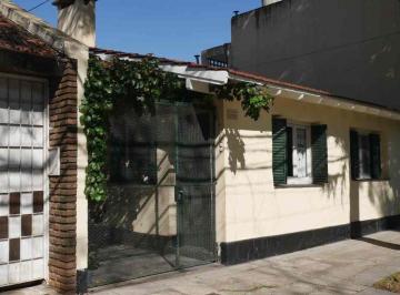 Casa · 205m² · 7 Ambientes · 1 Cochera · Venta 2 Viviendas Sobre Lote Propio Acepta Permuta