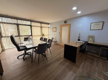 Oficina comercial · 240m² · 8 Ambientes · Oficina en Macrocentro