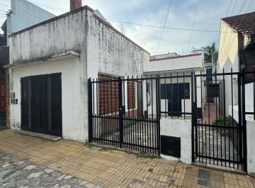 PH · 60m² · 3 Ambientes · PH Al Fondo Primer Piso por Escalera, Olivos, Sin Expensas!