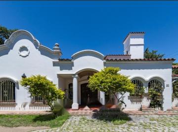 Casa · 585m² · 8 Ambientes · 1 Cochera · Venta Casa + Loft 4 Dorm. Villa Belgrano Cba