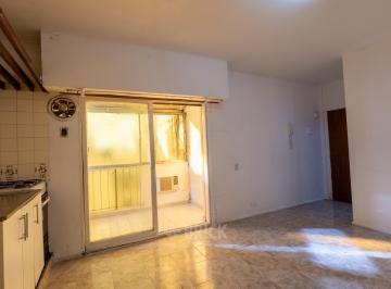 Departamento · 26m² · 1 Ambiente · Semipiso en Otamendi Al 200 - Balcon Luminoso Baño Completo
