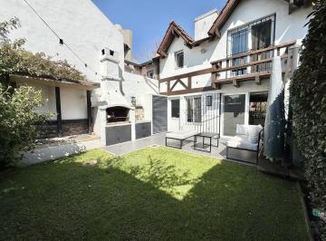 Casa · 100m² · 5 Ambientes · 1 Cochera · Divina Casa a La Venta en Lomas de San Isidro