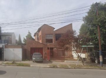 Casa · 142m² · 7 Ambientes · 2 Cocheras · Vendo Barrio San Fernando Casa 4 Dorm. Apto Credit