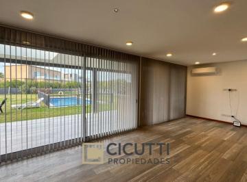 Casa · 219m² · 4 Ambientes · 2 Cocheras · Casa en Alquiler en Terralagos