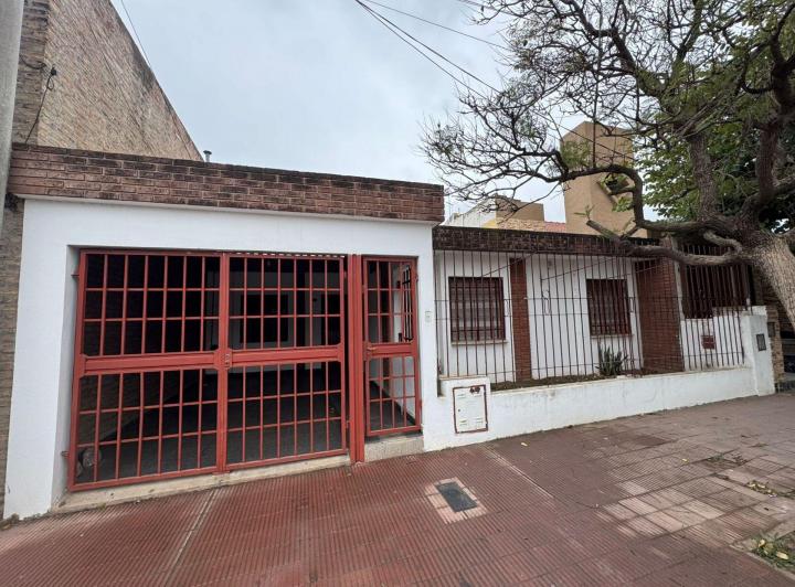 Casa · 124m² · 4 Ambientes · 1 Cochera