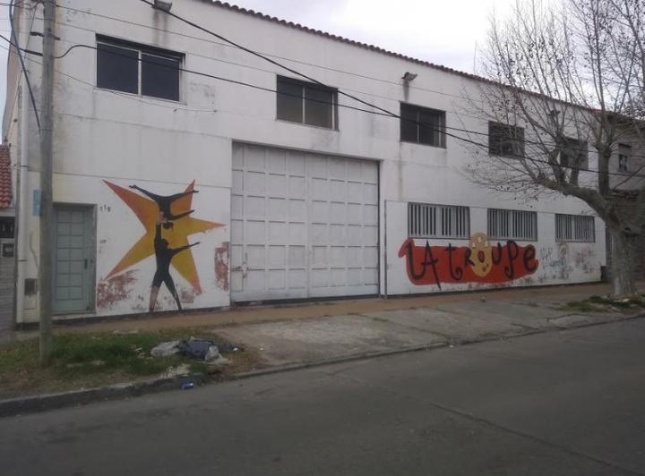 Depósito · 700m²