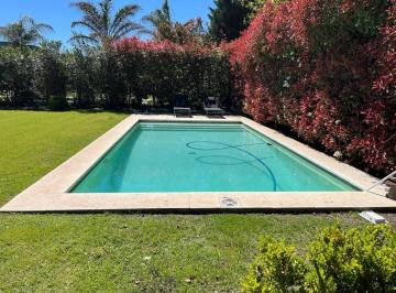 Casa · 250m² · 5 Ambientes · 3 Cocheras · Casa - El Encuentro
