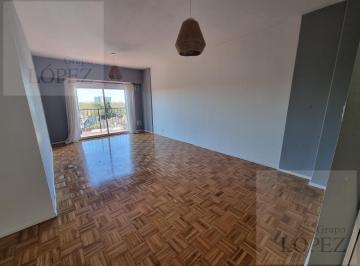 Departamento · 70m² · 3 Ambientes · Departamento en Florida 3 Ambientes, con Balcon Muy Luminoso - Apto Profesional