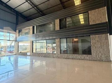 Local comercial · 560000m² · 10 Cocheras · Local en Alquiler en Benavidez, Tigre, G. B. a. Zona Norte