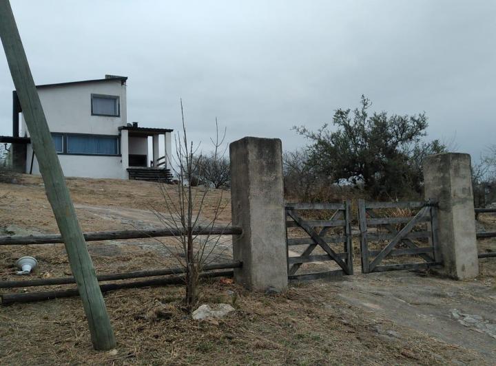 Casa · 100m² · 4 Ambientes · 1 Cochera