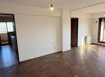 Departamento · 80m² · 8 Ambientes · Departamento de Tres Dorm. en Barrio Alberdi con Seguridad 24 Hs