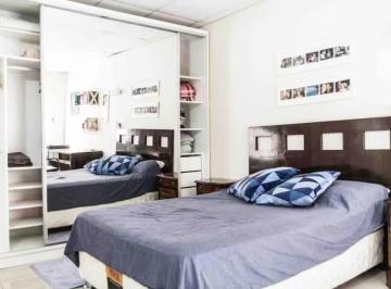 Departamento de 6 ambientes, Palermo · Habitación Privada en Palermo Soho – Casa con Pileta