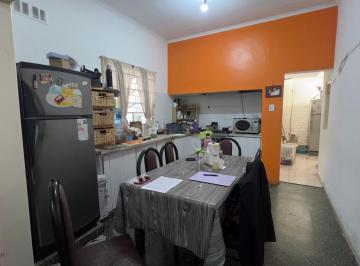 PH · 74m² · 4 Ambientes · Venta PH en Lomas del Mirador 4 Amb. con Patio