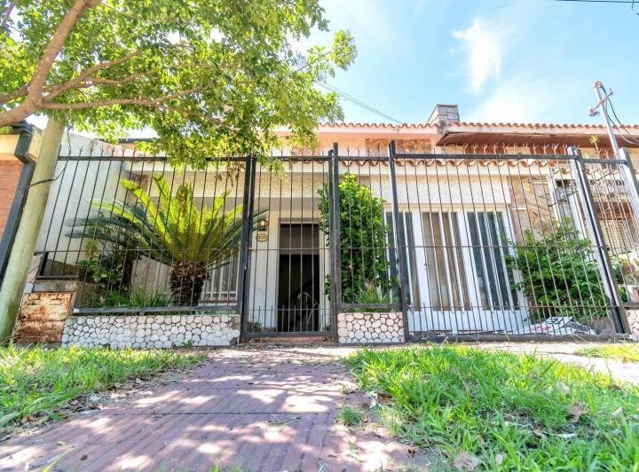 Casa · 153m² · 5 Ambientes · 1 Cochera