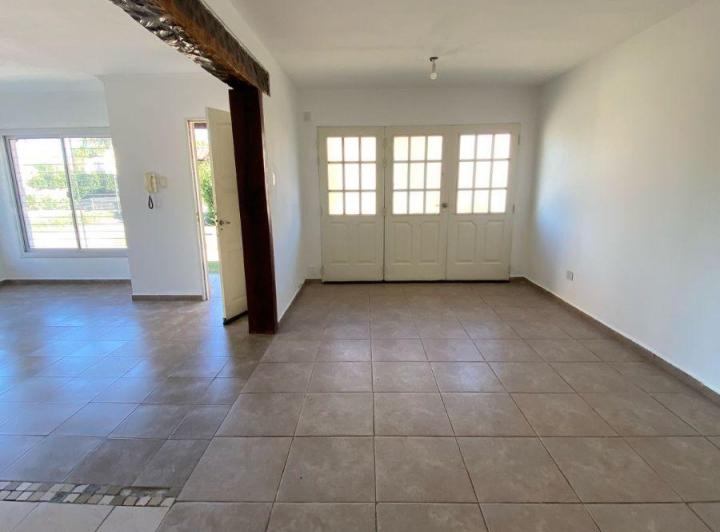 Casa · 100m² · 4 Ambientes · 1 Cochera