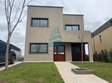 Casa · 198m² · 6 Ambientes · 2 Cocheras · Venta Casa de 4 Dorm. en Barrio San Pablo - Pilar