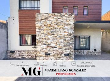 Casa · 89m² · 7 Ambientes · 1 Cochera · Casa Venta Tristan Suarez