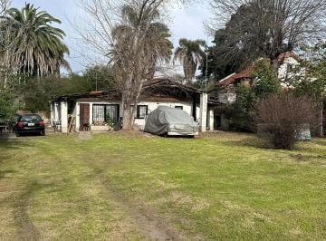 Casa · 130m² · 4 Ambientes · 4 Cocheras · Casa en Venta Don Torcuato - Gran Lote - 3 Dorm