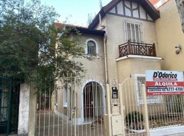 Casa · 185m² · 6 Ambientes · 1 Cochera · Casa Estilo Inglés en Alquiler en Belgrano R.