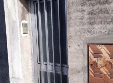 Casa de 3 ambientes, Rosario · Casa de 210 m² con 2 Dorm. en Alquiler en Echesortu