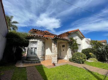 Casa · 106m² · 3 Ambientes · 2 Cocheras · Castelar Sur, Chalet 3 Ambientes Apto Crédito