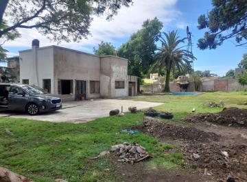 Quinta vacacional · 1541m² · 4 Ambientes · 2 Cocheras · Venta Casa a Terminar en Bella Vista